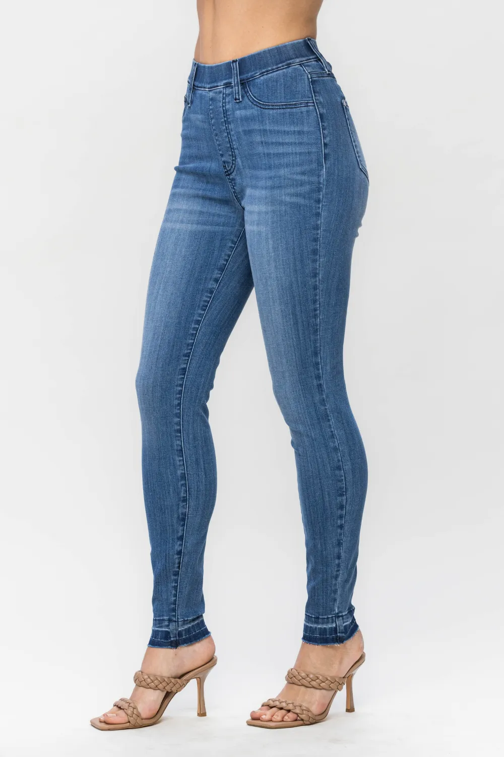 Judy Blue Pull On Skinny Jean