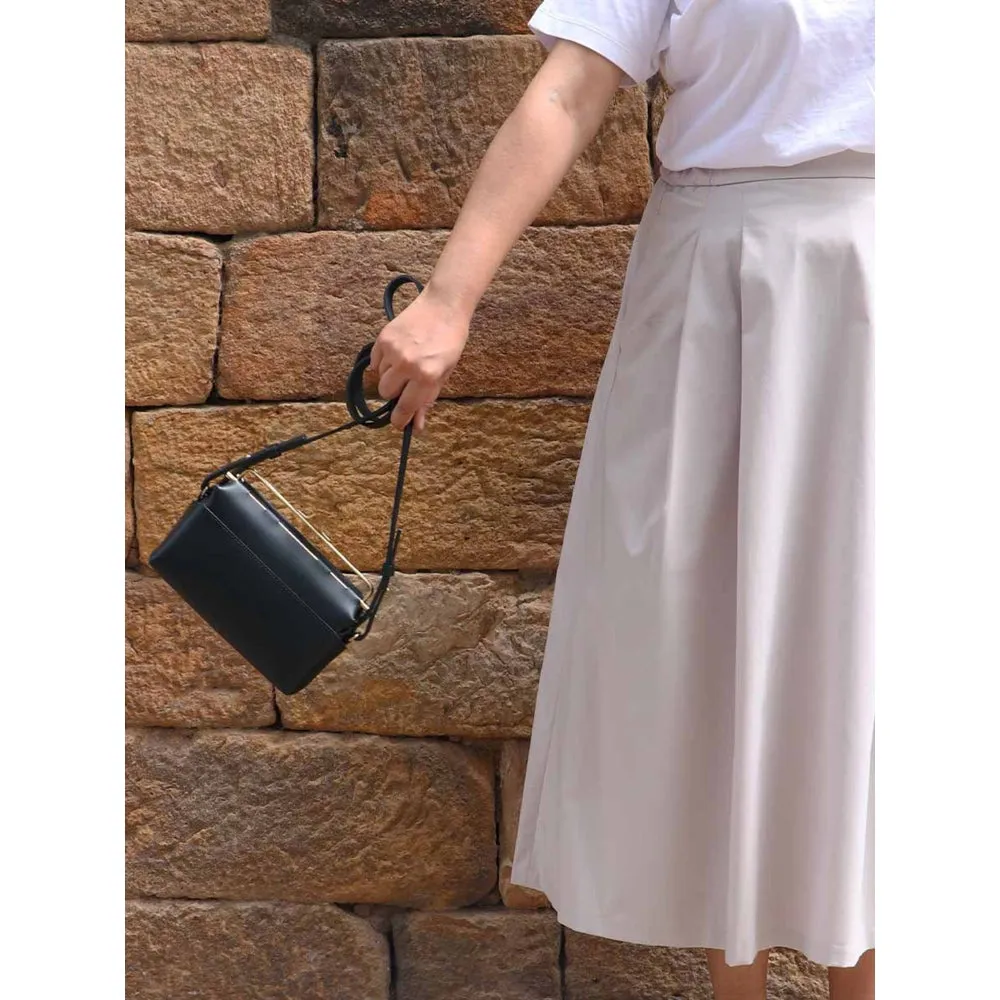 Nappa Dori Black Kisslock Bag